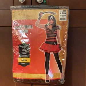SALE!!! NEW Sassy pirate costume medium.   3